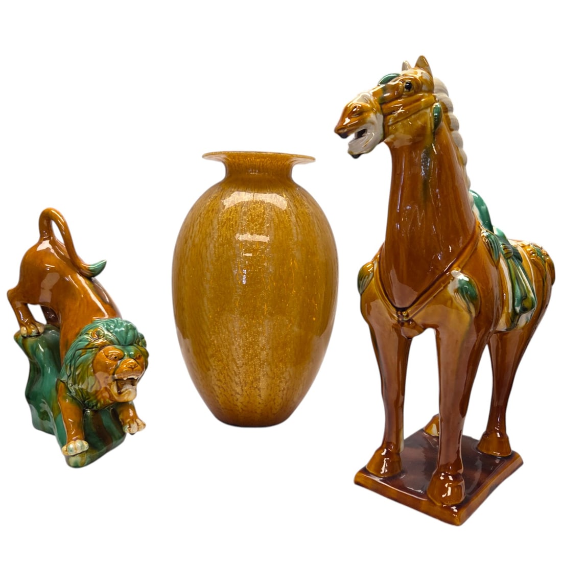 3PC CERAMIC TANG STYLE HORSE,LION & GLASS VASE (1 of 16)