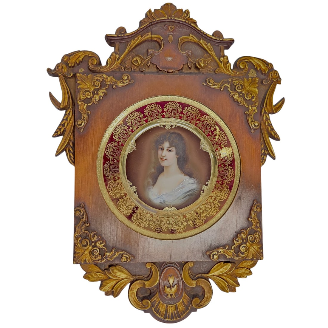 ROYAL VIENNA PORTRAIT PLATE IN CARVED WOOD FRAME (1 of 12)