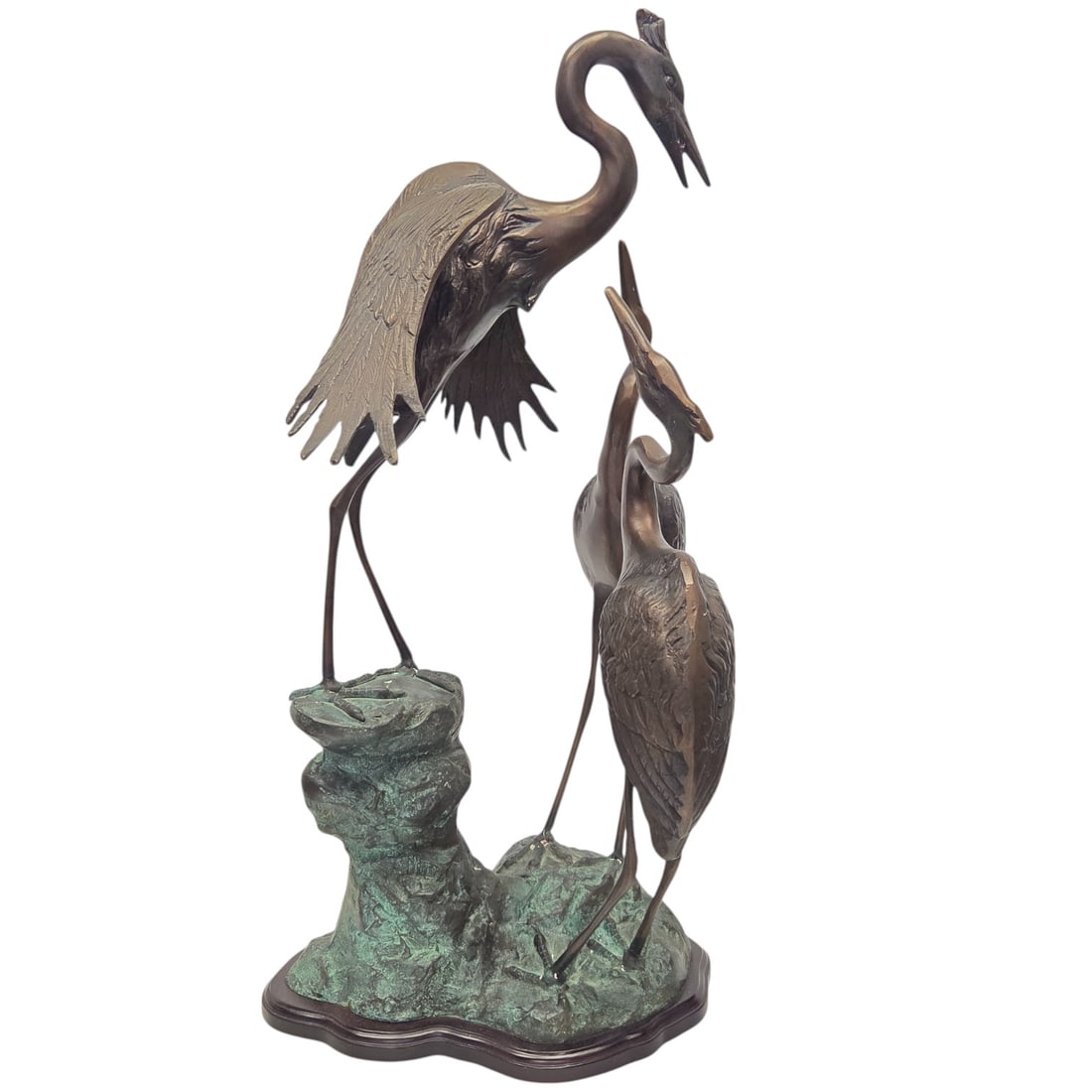 BRONZE SCULPTURE OF A  CRANE FAMILY (1 of 8)