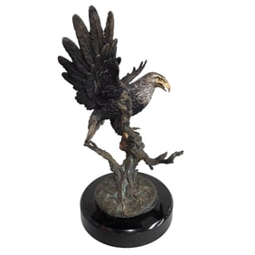 BRONZE SCULPTURE OF AN EAGLE