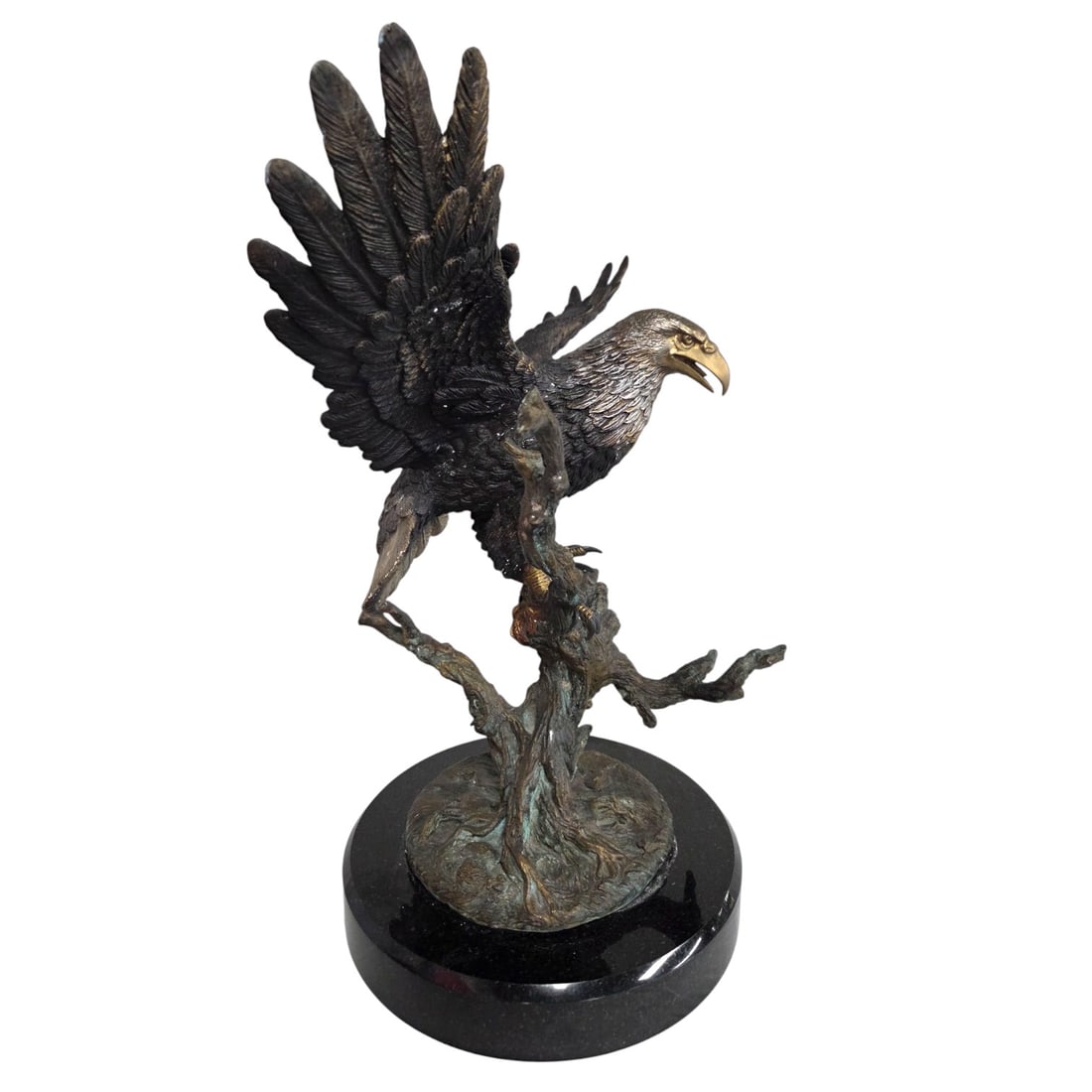 BRONZE SCULPTURE OF AN EAGLE (1 of 14)