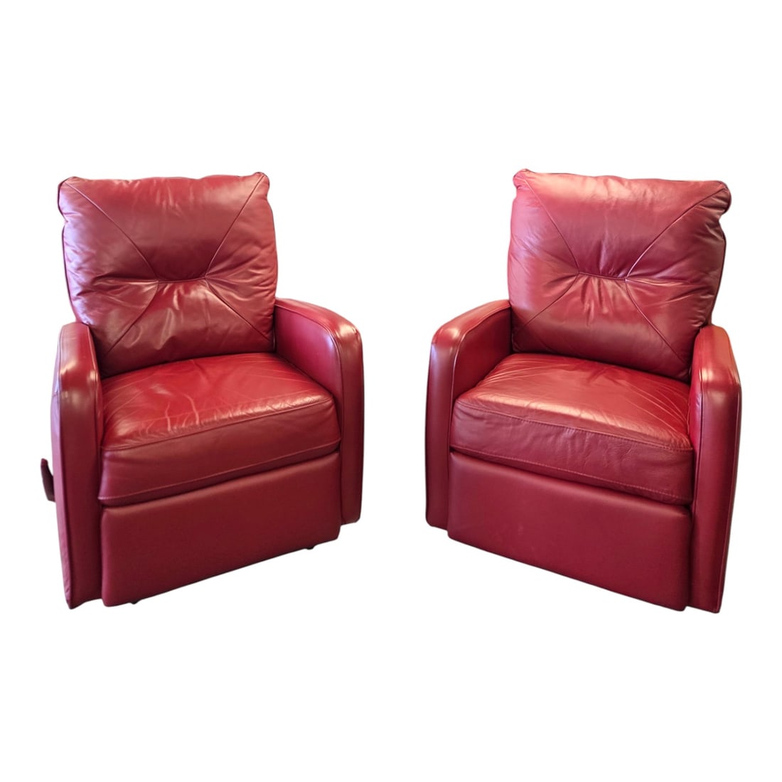 A PAIR OF RED LEATHER RECLINER CHAIRS (1 of 3)