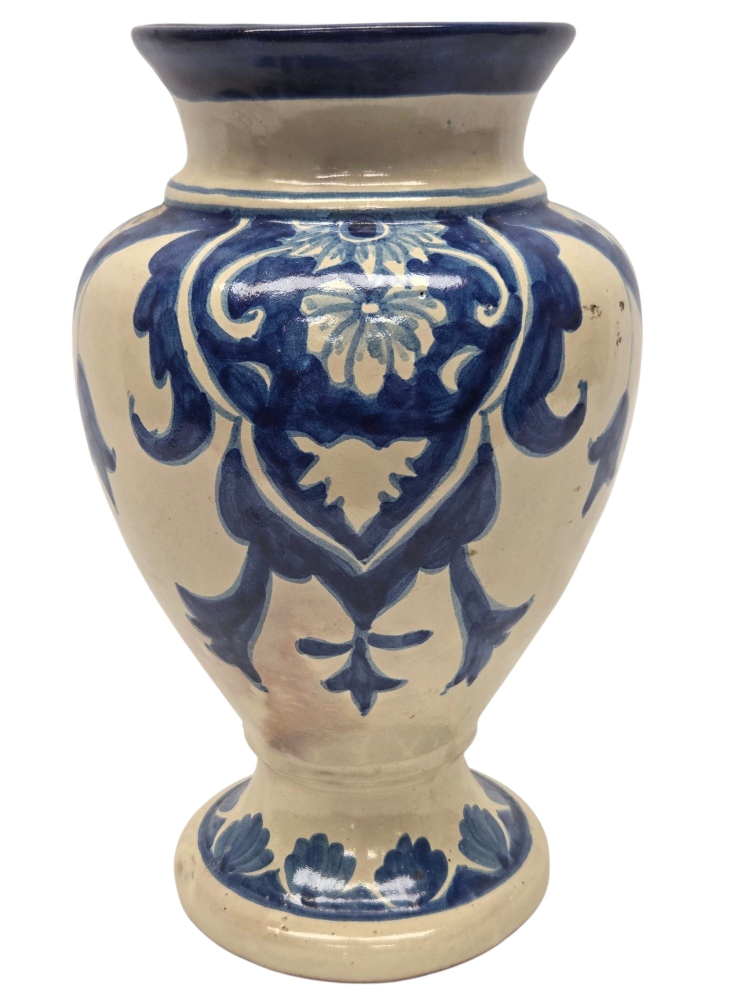 HAND PAINTED TALAVERA SIGNED BLUE/WHT VASE - 3
