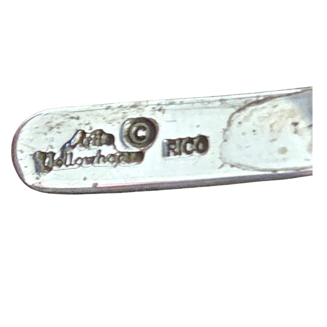 2001D COMMEMORATIVE SILVER DOLLAR ON TORQUE - 9