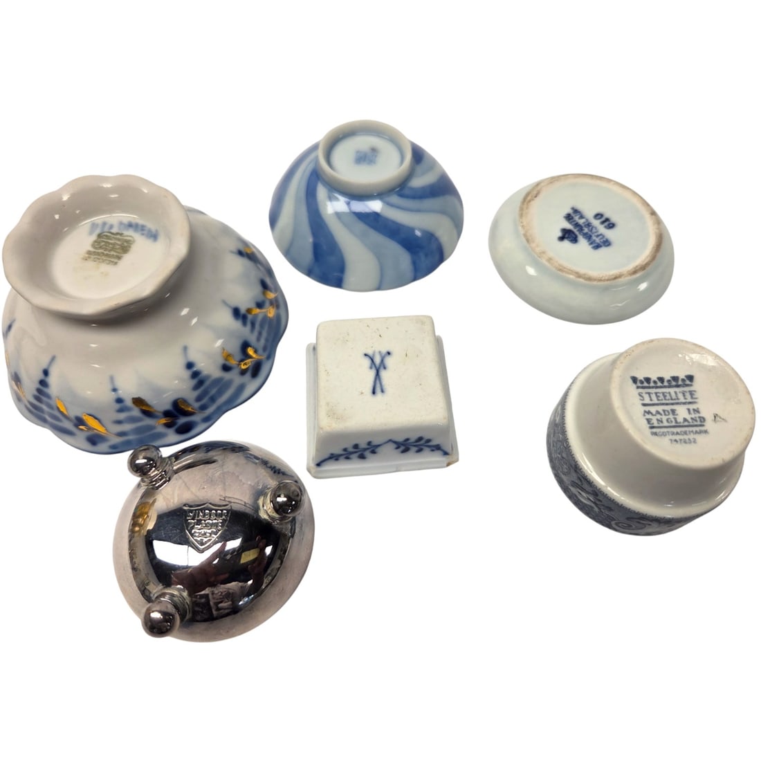 24PC BLUE/WHITE OPEN SALT CELLARS - 5