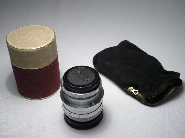 CARL ZEISS JENA SONNAR F2 85MM CAMERA LENS: Carl Zeiss Jena Sonnar F2 8.5cm camera lens. Nr. 2189019, 85mm, with caps included. Marked around rim "Carl Zeiss Jena Nr. 2189019 Sonnar 1:2 f=8,5cm". Condition: good, see images for details. Measure