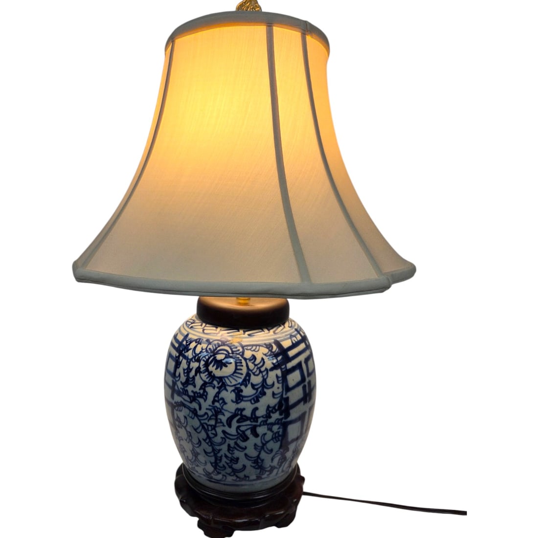 CHINESE DOUBLE HAPPINESS TABLE LAMP: Chinese blue and white porcelain Double Happiness ginger jar table lamp. It is composed of two identical characters located on front of lamp that symbolize joy, balance, and harmonious union. The jar 