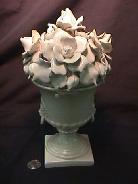 ITALIAN PORCELAIN FLORAL FAIENCE URN