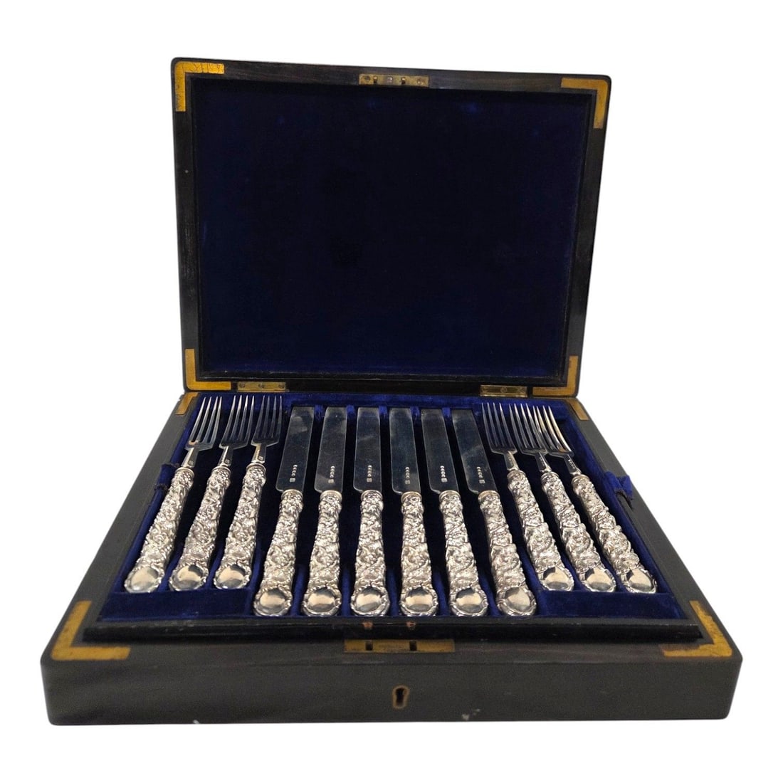1889 LONDON STERLING SILVER FLATWARE ALDWINCKLE & SLATER: Circa 1889 John Aldwinckle and Thomas Slater London sterling silver in presentation case. Set consists of 12 forks 7.25 (hallmarked on tines) and 12 knives 7.75 long, (hallmarked on blades.) Each with