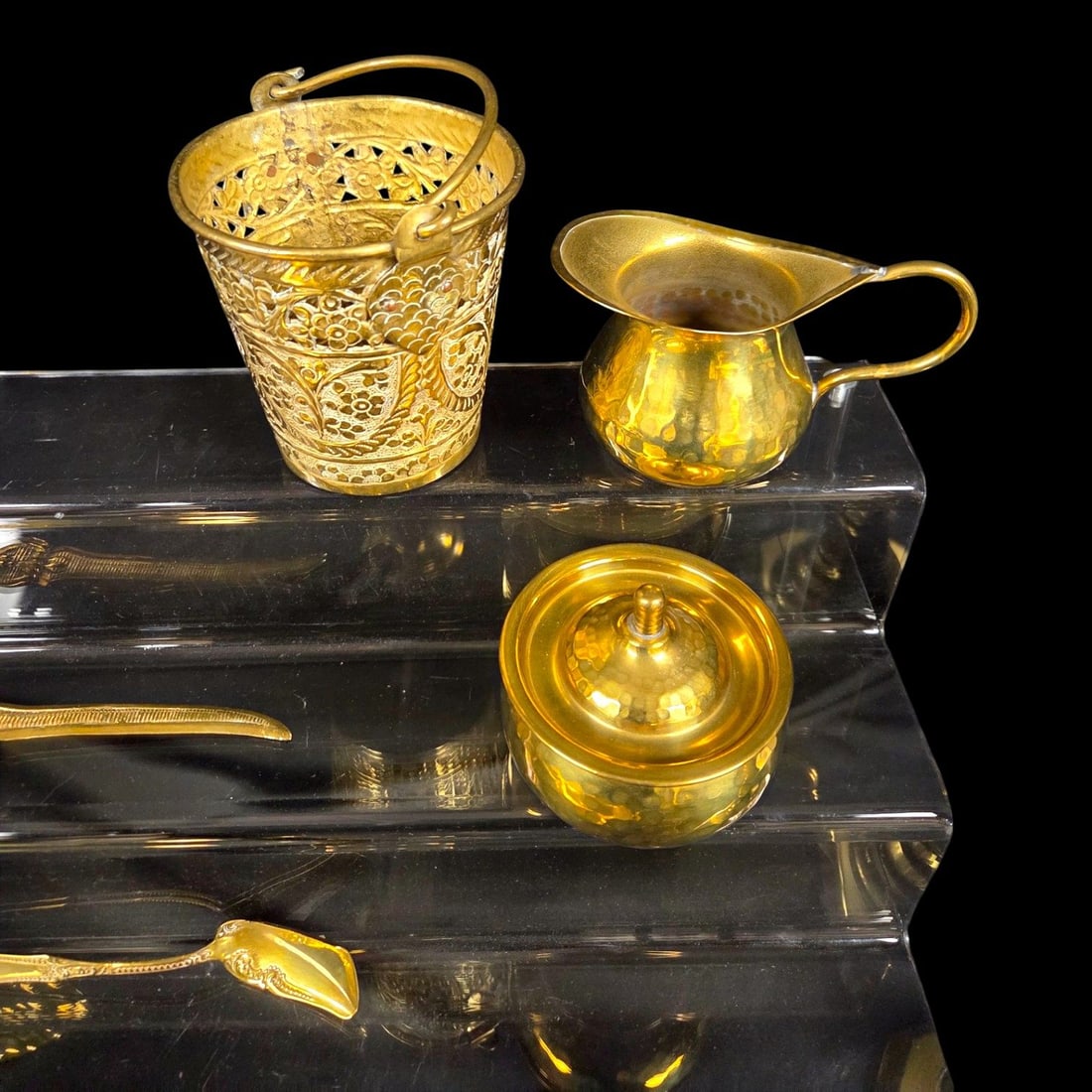 LARGE LOT MISC. BRASS ITEMS - 3