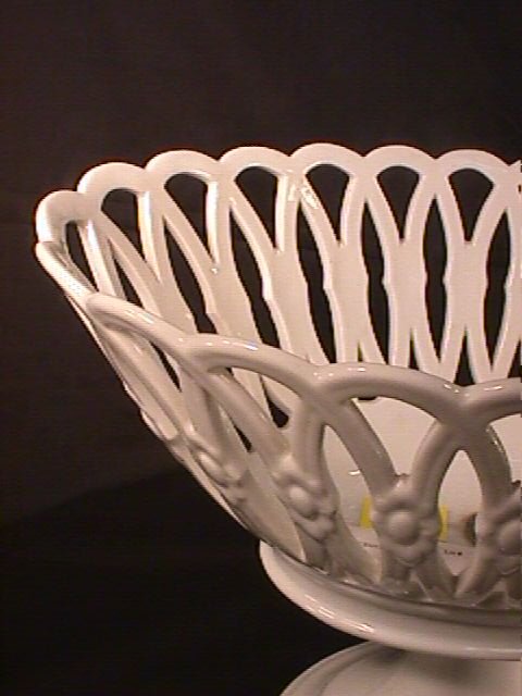 CERAMIC CENTERPIECE WHITE - 2