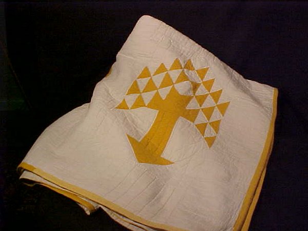 HAND SEWN QUILTED VINTAGE QUILT