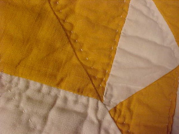 HAND SEWN QUILTED VINTAGE QUILT - 2