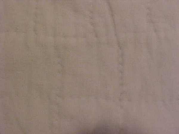 HAND SEWN QUILTED VINTAGE QUILT - 3