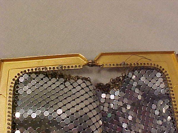 WHITING DAVIS ART DECO ENAMEL PURSE - 4