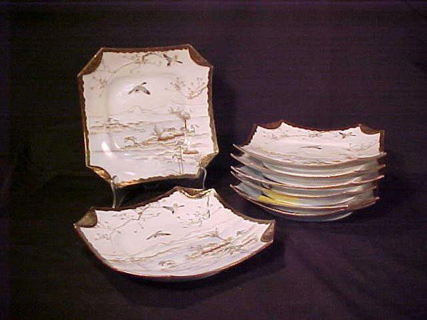 8 JAPANESE PAINTED KUTANI PORCELAIN PLAT