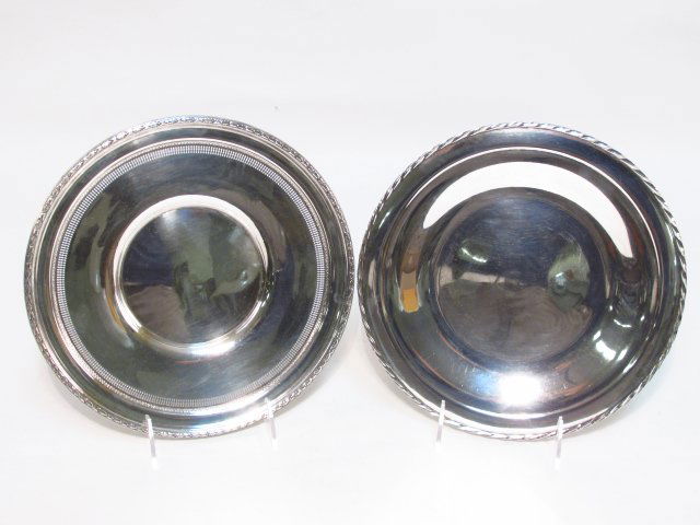TWO TOWLE STERLING SILVER DISHES: 18.7 TROY (1 of 8)