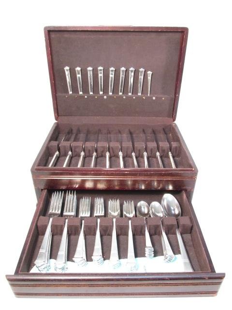TIFFANY & CO "WINDHAM" STERLING SILVER FLATWARE: 59 PCS (1 of 8)