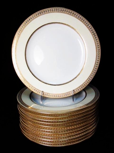 TWELVE 10.5" COPELAND SPODE GILDED SERVICE PLATES (1 of 7)