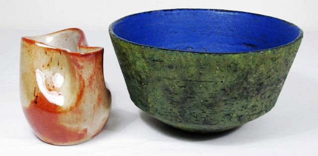MID-CENTURY ART POTTERY: FANTONI BOWL & DEUTCH VASE: Two pieces of mid-century art pottery: A 1950's Marcello Fantoni 'for Raymor' - 4" tall x 7.5" across, rimini blue and green volcanic lava handmade bowl. The second item is a 1949 Eugene Deutch 4" tal