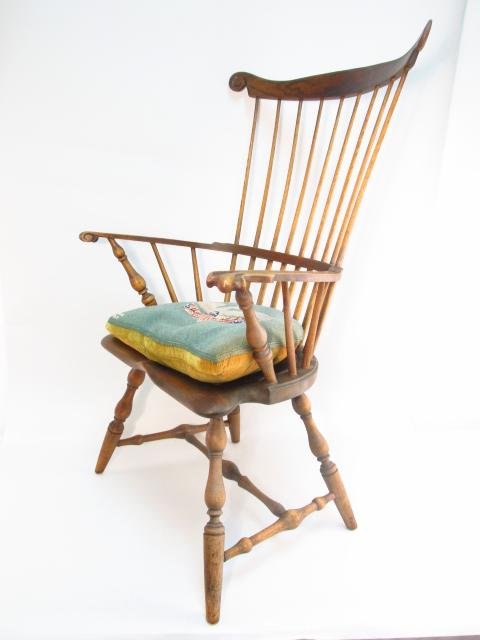 19TH CENTURY COMB BACK WINDSOR CHAIR (1 of 8)