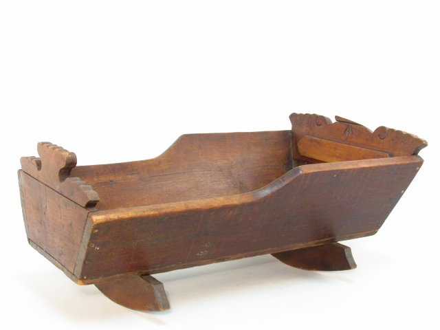PRIMITIVE 19TH C CARVED PINE BABY CRADLE (1 of 6)