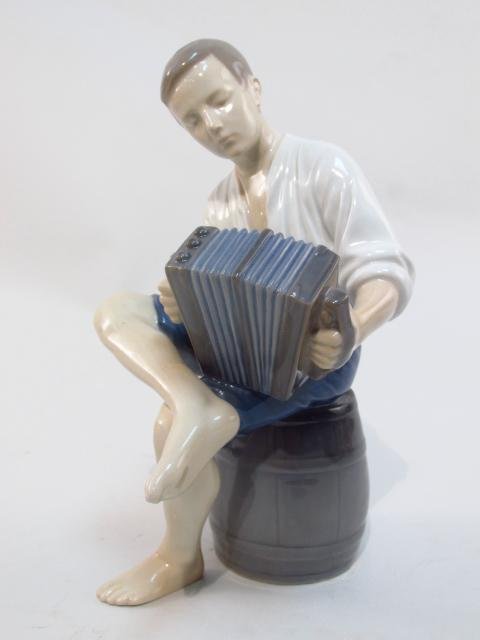 BING & GRONDAHL "MERRY SAILOR" W/ ACCORDION FIGURE (1 of 5)