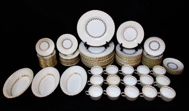 MINTON "GOLD CHEVIOT" PORCELAIN DINNERWARE: 100 PCS (1 of 10)