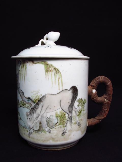 19TH C CHINESE HAND PAINTED PORCELAIN LIDDED CUP (1 of 8)