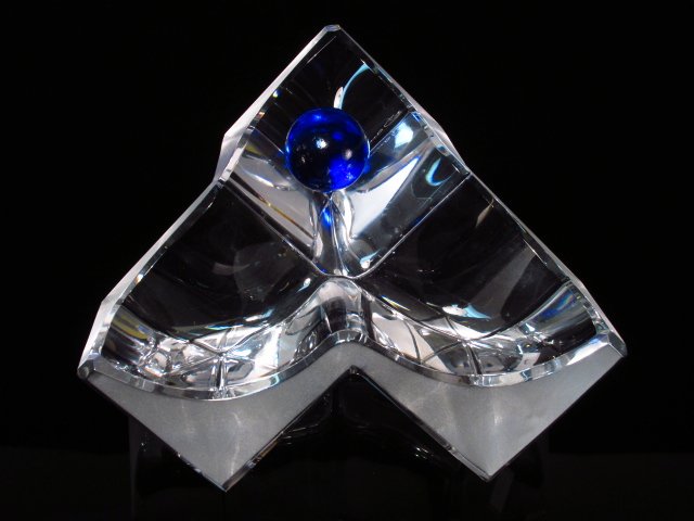 DAUM FRANCE CRYSTAL ASHTRAY: Daum France crystal ashtray with a loose blue glass ball. Measures a total of 3.5" tall x 8" long. Ball measures approx. 1.25" in diameter. Signed on the edge "Daum France". Condition: good, no chips 