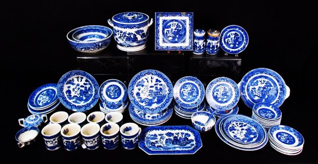 LARGE LOT ASSORTED BLUE & WHITE WILLOW WARE POTTERY: Large lot of assorted blue and white Willow ware pottery. Includes a few different makers. Condition: generally good, some minor repairs, signs of age, some scattered flakes, see images. Total weight:
