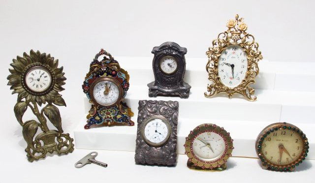 ASSORTED DESK & TABLE CLOCKS: VICTORIAN, SWISS, ETC. 7: Lot of seven assorted desk and table clocks. Includes some Victorian period and earlier, French and Swiss clocks as well. Condition: some running, others may need work, see images for details. Largest