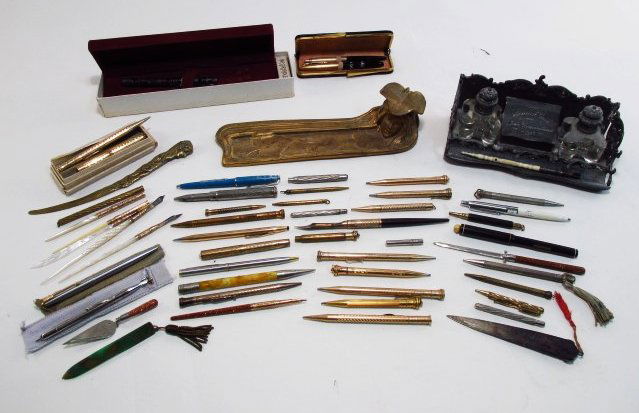 PENS & PEN RESTS, ETC: SHEAFFER, ART NOUVEAU, CROSS,: Lot of assorted pens and pen rests. Includes a number of mechanical pencils- gold filled, sterling, and more. Some brands include Cross, Gorham, Sheaffer, Wahl, Edward Todd & Co, and more. Includes ar