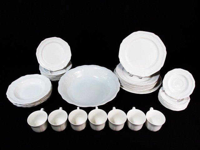 MIKASA WHITE PORCELAIN DINNERWARE: Mikasa white porcelain dinnerware. Condition: generally good, see images. Weight: approx. 35 lbs.