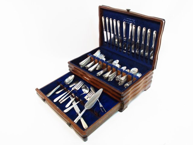 GORHAM STERLING SILVER FLATWARE: 113+ TROY (1 of 10)