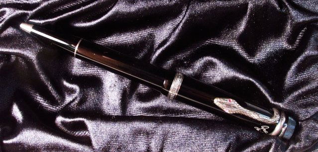 MONTBLANC MEISTERSTUCK AGATHA CHRISTIE BALLPOINT PEN (1 of 8)