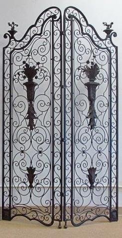 HEAVY MAITLAND SMITH PATINATED METAL STANDING SCREEN (1 of 7)