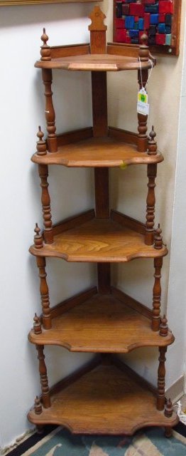 SMALL OAK CORNER WHATNOT SHELF (1 of 3)