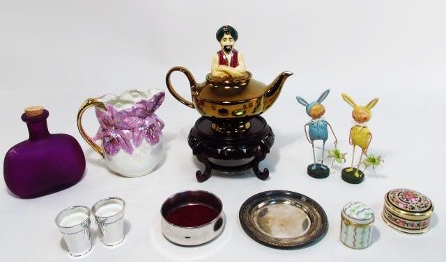 GROUP LOT OF ASSORTED DECORATIVES: PORCELAIN, GLASS, (1 of 10)