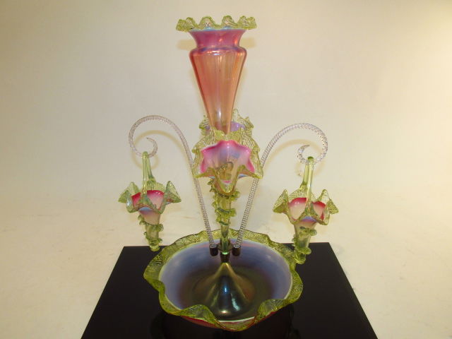 VICTORIAN VASELINE & CRANBERRY GLASS EPERGNE (1 of 10)