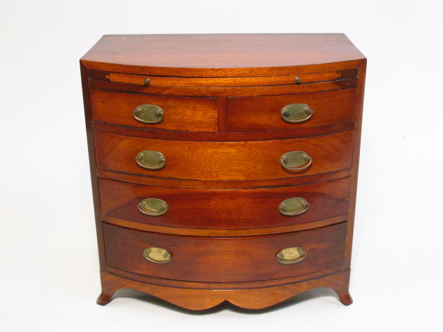 ANTIQUE SALESMANS SAMPLE BOWFRONT CHEST OF DRAWERS (1 of 8)