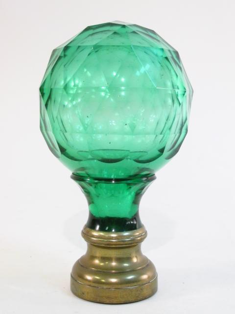 ANTIQUE GREEN CUT GLASS NEWELL POST FINIAL (1 of 4)