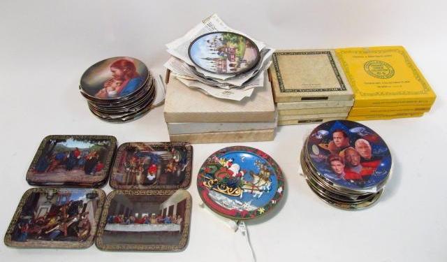 LARGE GROUP OF COLLECTOR'S PLATES: RELIGIOUS, BASE (1 of 10)