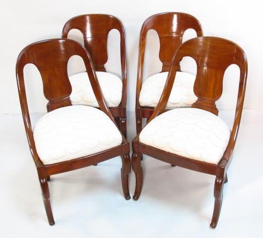FOUR MID 19TH CENTURY CARVED WALNUT DINING CHAIRS (1 of 10)