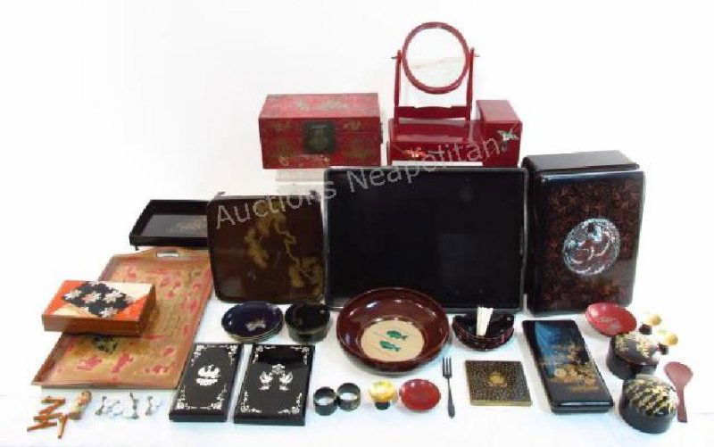 LARGE GROUP OF ASSORTED JAPANESE LACQUERWARE (1 of 10)