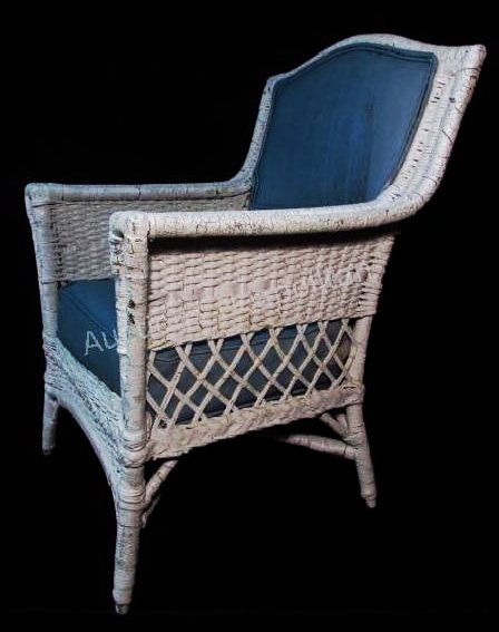 ANTIQUE WHITE WICKER ARMCHAIR (1 of 6)