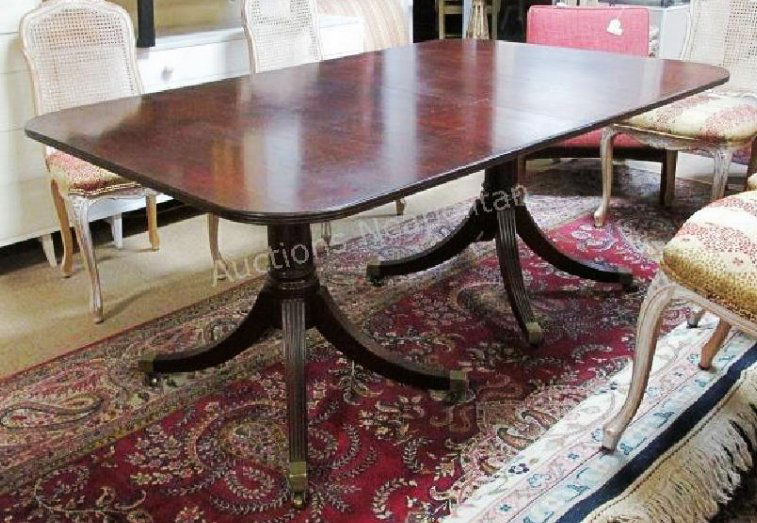 VINTAGE DUNCAN PHYFE STYLE MAHOGANY DINING TABLE (1 of 4)