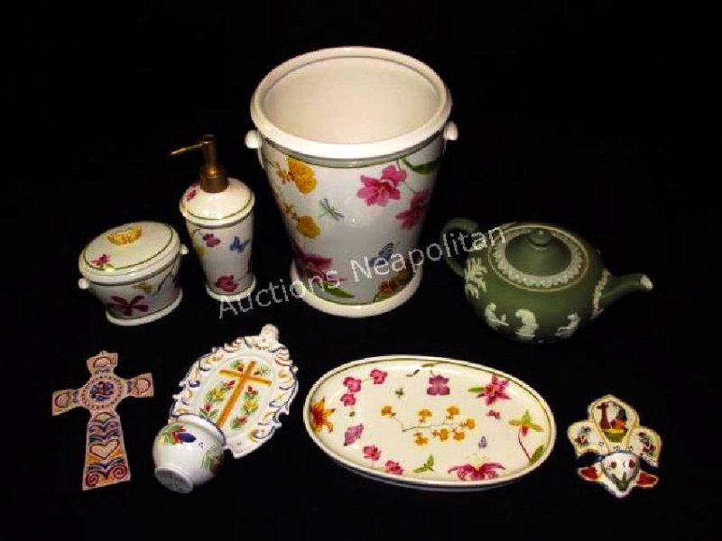 PORCELAIN WARE: HENRIOT QUIMPER, LYNN CHASE, 8 PCS (1 of 10)