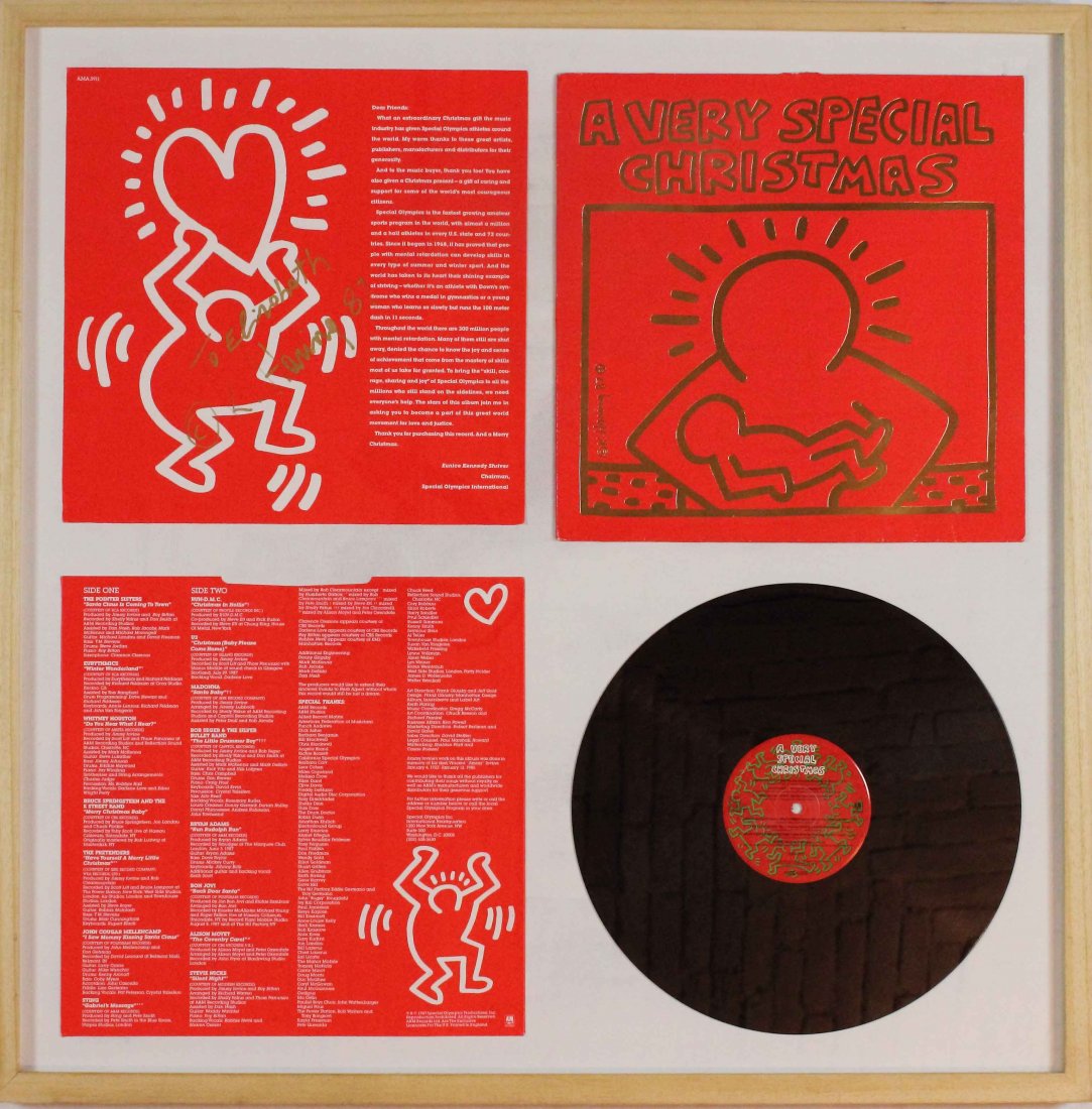 Keith Haring, A very special Christmas, 1987: Serigrafia a colori, copertina di disco in vinile; Dimensioni ; Firmato in lastra; Firmato e dedicato a pennarello dall'Artista. Color serigraph, vinyl record cover; Size ; Signed in the plate, Signed