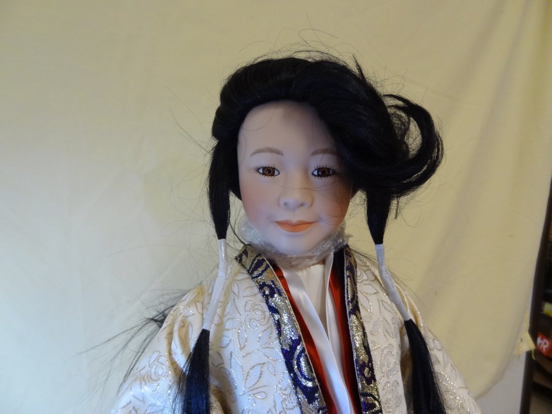 24'' SEYMOUR MANN DOLL, PORCELAIN HEAD AND LIMBS, C: 24'' SEYMOUR MANN DOLL, PORCELAIN HEAD AND LIMBS, CLOTH BODY, ''KIKU'' AN ASIAN BEAUTY